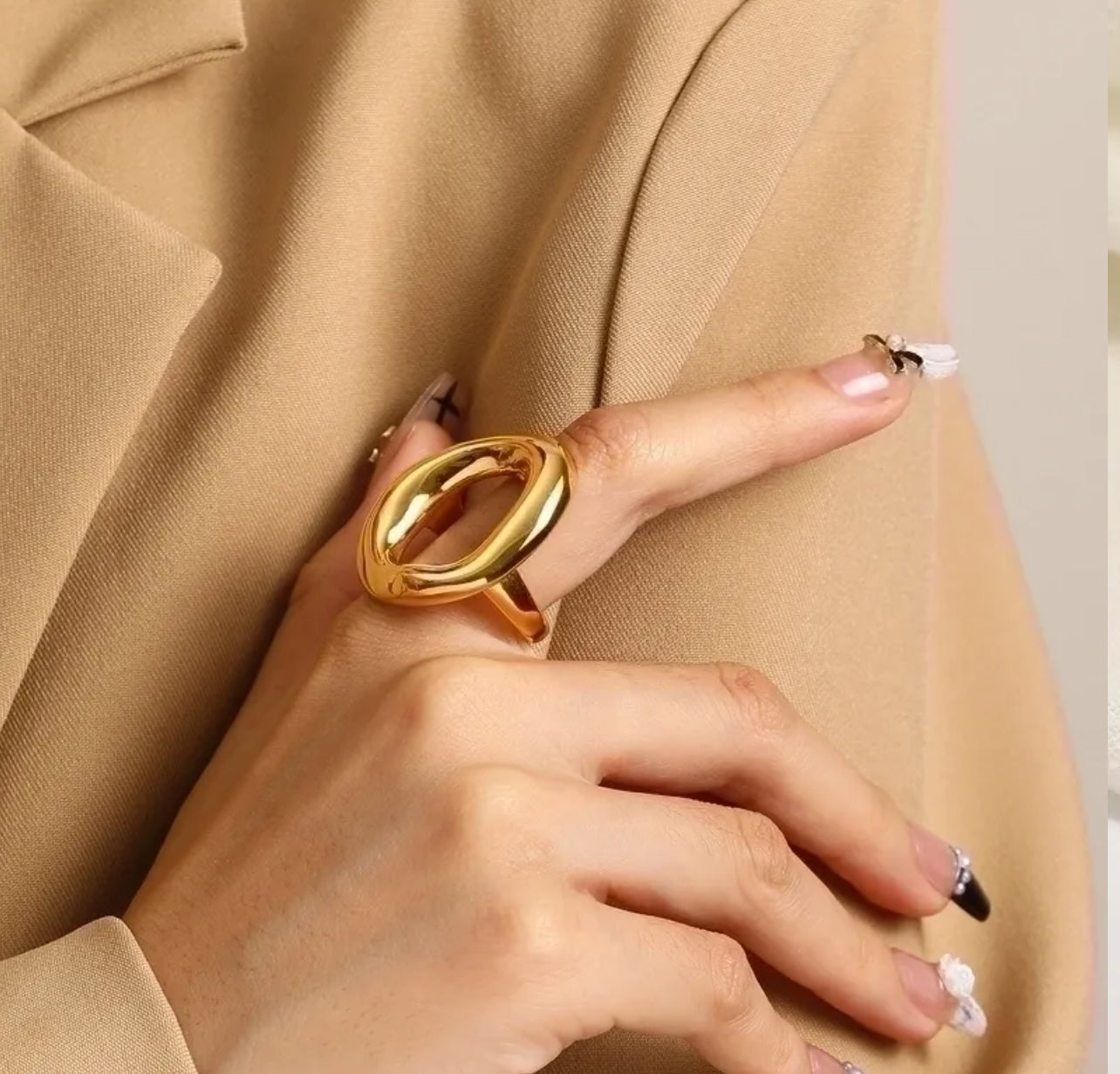 Kaena ring