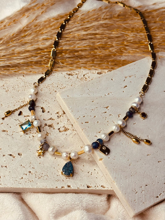 Hani blue necklace