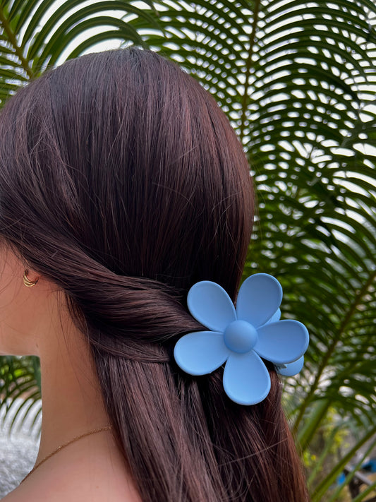 Ocean daisy hair clip