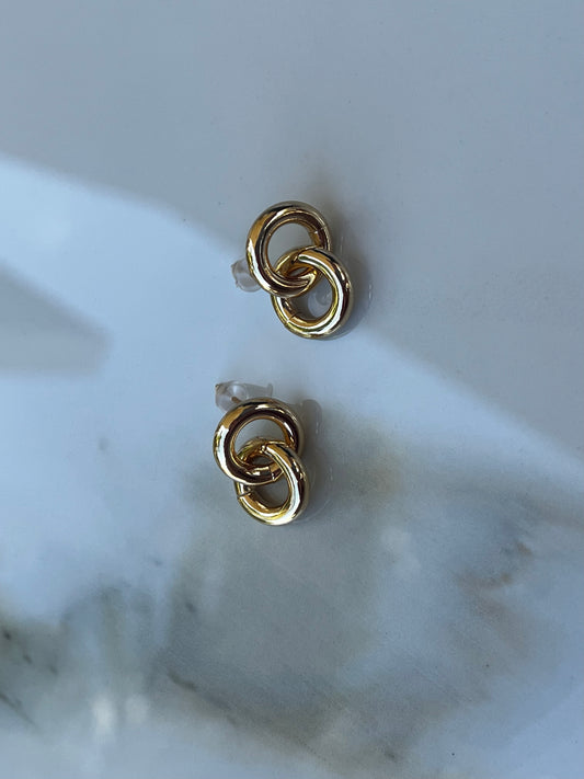 Malibu circle earrings